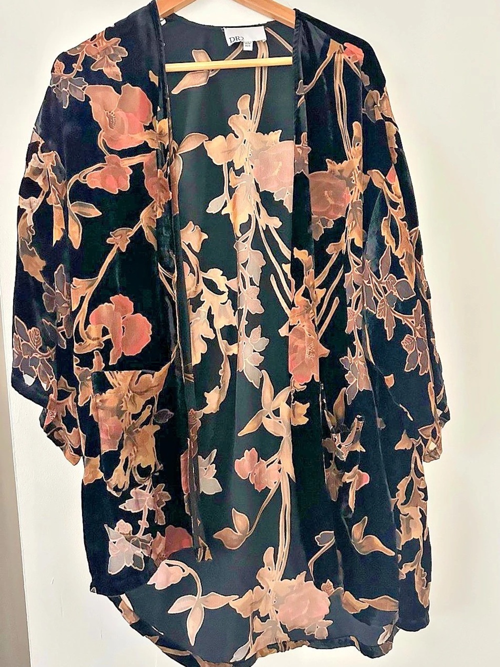 DR2 Floral Blouse in Black & Brown Size XS/S Like New